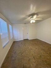 50 SE 13th St-Unit -1 in Dania Beach, FL - Building Photo - Building Photo