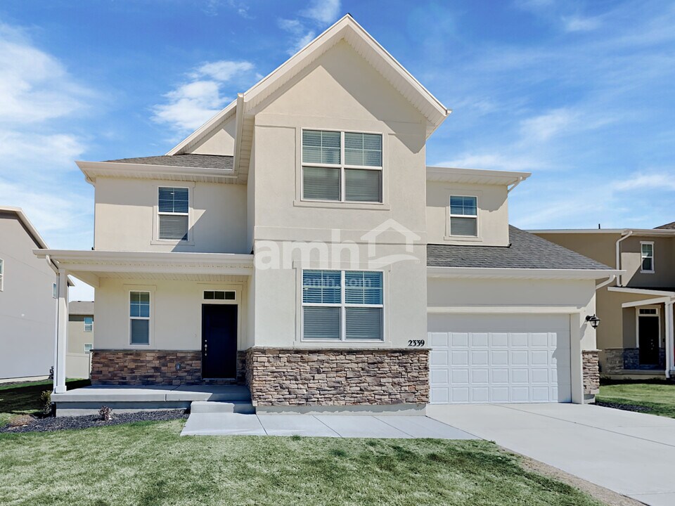 2339 Frontier St in Eagle Mountain, UT - Building Photo