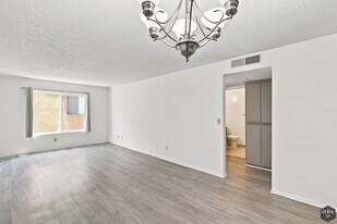 3600 Bagley Ave in Los Angeles, CA - Building Photo