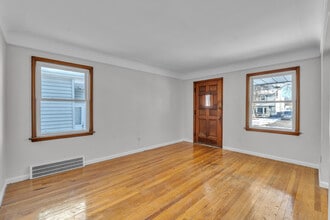 11319 Tecumseh Ave in Redford Township, MI - Building Photo - Building Photo