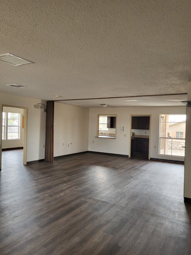 5310 Blanco Ave in El Paso, TX - Building Photo - Building Photo