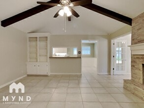 4003 Highknoll Ln in Seabrook, TX - Foto de edificio - Building Photo