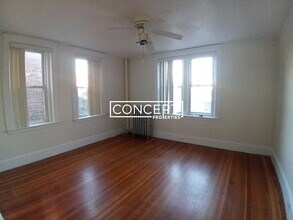 15 Barrows St in Boston, MA - Building Photo - Building Photo