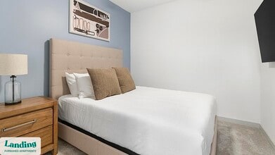 1148 N Main St, Unit 235 in Jacksonville, FL - Foto de edificio - Building Photo