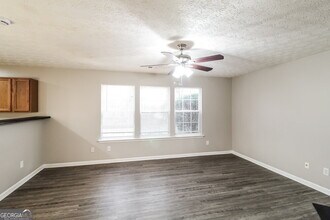 1247 Matt Moore Ct in Lithia Springs, GA - Building Photo - Building Photo
