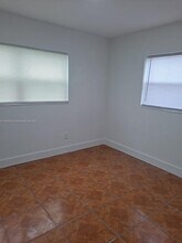 6416 SW 19th St in Miramar, FL - Building Photo - Building Photo