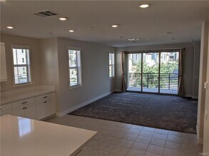 135 Pattern in Irvine, CA - Building Photo - Building Photo