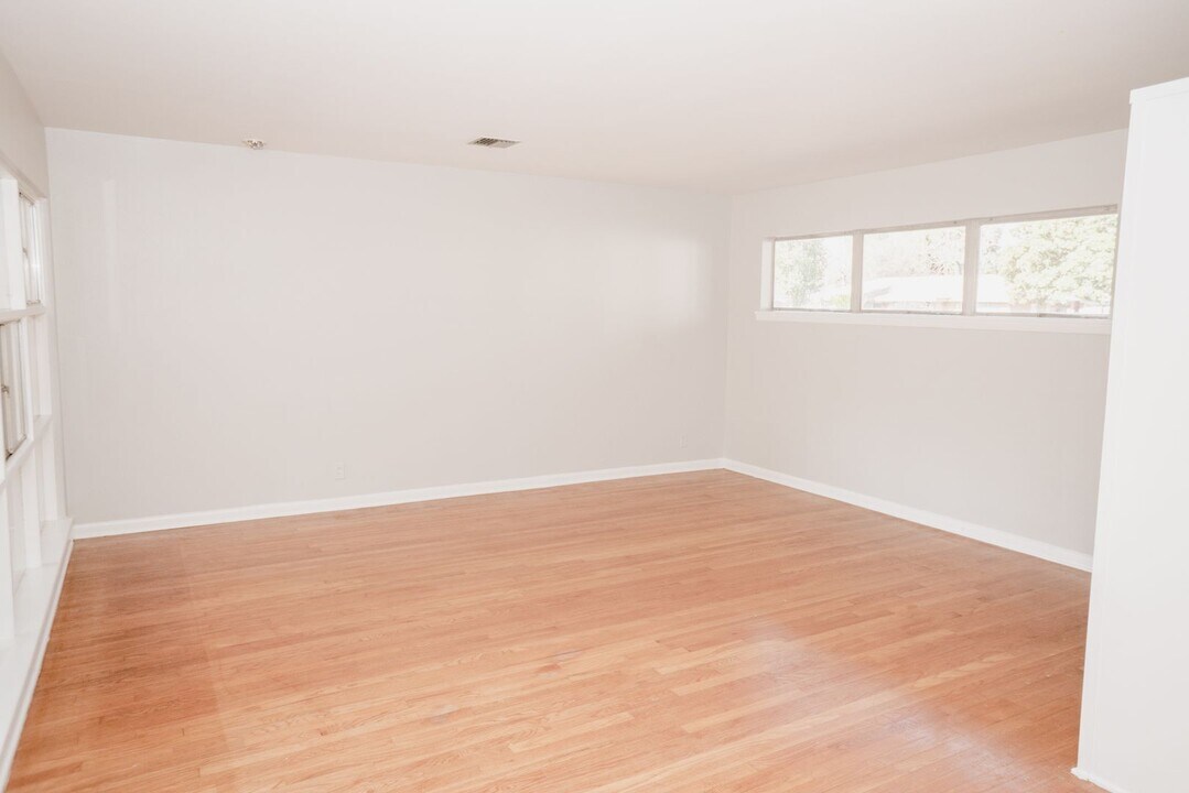 825 Cardinal St in Shreveport, LA - Building Photo