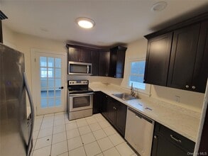 712 NY-52 in Walden, NY - Building Photo - Building Photo