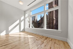 130 Pearl St in Buffalo, NY - Building Photo