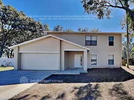 709 Sandy Creek Dr in Brandon, FL - Building Photo