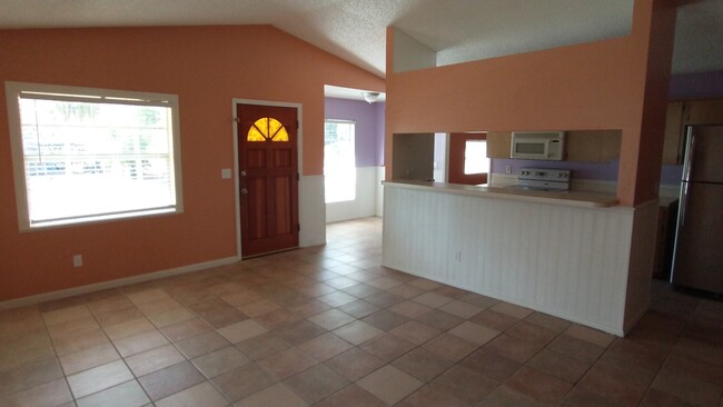 505 Devonshire St in Oldsmar, FL - Foto de edificio - Building Photo