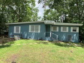 1622 Sharkey St in Tallahassee, FL - Building Photo