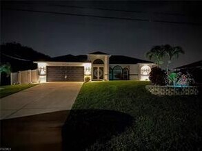 2937 SW 8th Pl in Cape Coral, FL - Foto de edificio - Building Photo