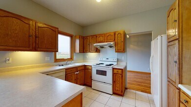 2504 Somerset Dr in Ames, IA - Building Photo - Building Photo