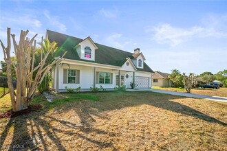 18413 Columbine Rd in Ft. Myers, FL - Building Photo - Building Photo
