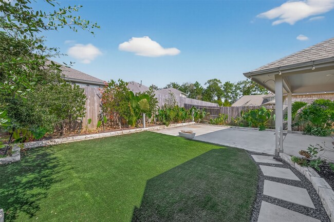 2701 Sagedale Dr in Conroe, TX - Building Photo - Building Photo