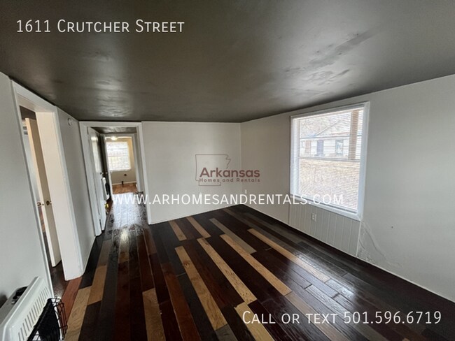 1611 Crutcher St in North Little Rock, AR - Building Photo - Building Photo