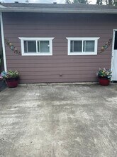 16405 NE 12th St in Bellevue, WA - Building Photo - Building Photo