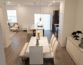 824 SE 18th St in Florida City, FL - Building Photo - Building Photo