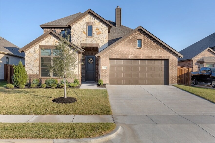 2607 Rosebud Ln in Venus, TX - Building Photo