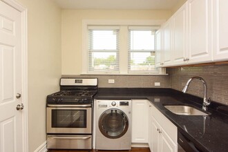 3819.5 N Greenview Ave in Chicago, IL - Building Photo - Building Photo