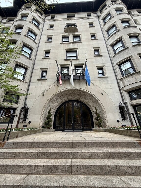 416 Commonwealth Ave in Boston, MA - Foto de edificio - Building Photo