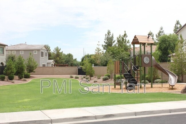 4754 E Olive Ave in Gilbert, AZ - Building Photo - Building Photo