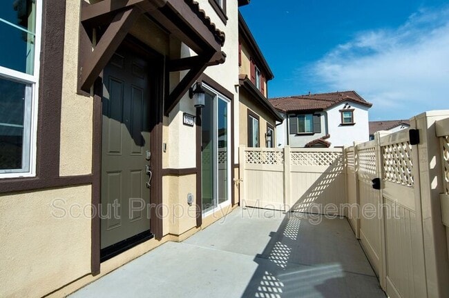 24131 Tuscany Ave in Murrieta, CA - Building Photo - Building Photo