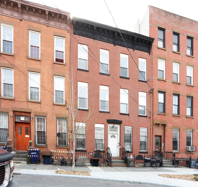 667 Henry St in Brooklyn, NY - Building Photo - Building Photo