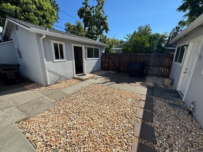 320 C St in Roseville, CA - Building Photo - Building Photo