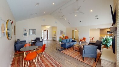 Quakertowne in Orchard Park, NY - Foto de edificio - Building Photo