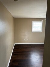 4819-4821 Lynhuber Dr in New Orleans, LA - Building Photo - Building Photo