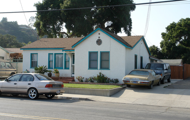 1161 Richmond Rd in Santa Paula, CA - Building Photo - Building Photo