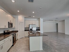 3132 Country Side Dr in Apopka, FL - Building Photo - Building Photo