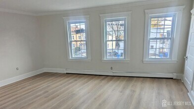 341 Crows Mill Rd in Woodbridge Township, NJ - Building Photo - Building Photo