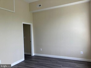 249-APT S Broadway in Baltimore, MD - Building Photo - Building Photo