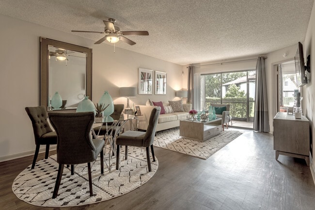 Rosemont Siena Cove