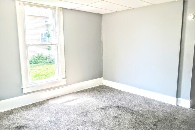 306 E North St, Unit 1 in Muncie, IN - Foto de edificio - Building Photo