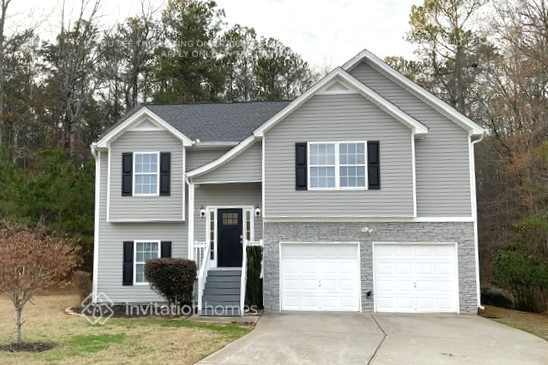 430 Ridgewood Dr in Villa Rica, GA - Building Photo