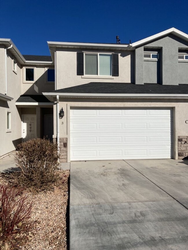property at 352 W 400 N