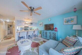 3615 S Atlantic Ave, Unit 211 in Daytona Beach Shores, FL - Building Photo - Building Photo