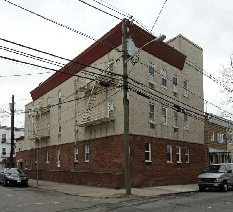 19 Hopkins Ave in Jersey City, NJ - Foto de edificio