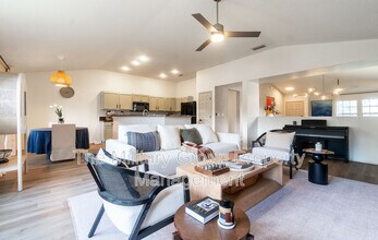 6333 Whitby Ct in Jacksonville, FL - Building Photo - Building Photo