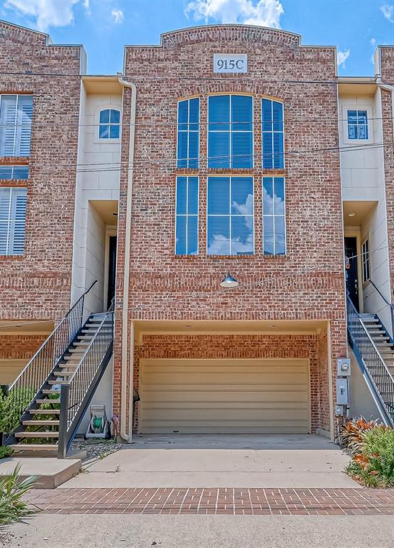 property at 915 Knox St