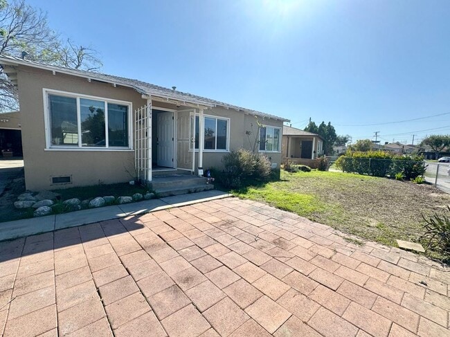 6664 Ensign Ave in Los Angeles, CA - Building Photo - Building Photo