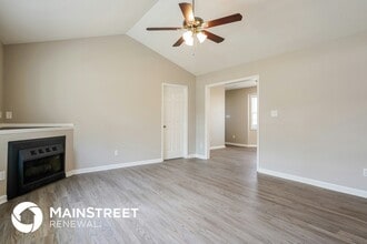 305 Dobro Ct in Zebulon, NC - Building Photo - Building Photo