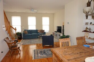223 S Fremont Ave in Baltimore, MD - Building Photo - Building Photo
