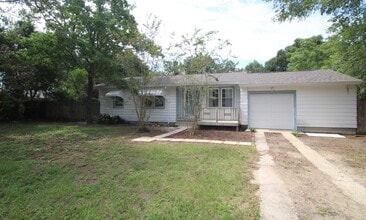 9 Mandalay Dr in Pensacola, FL - Building Photo - Building Photo
