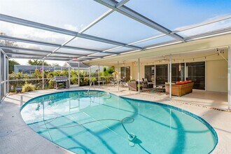 2830 Wildwood Dr in Clearwater, FL - Building Photo - Building Photo